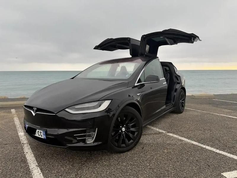 Noir Occasion 2017 Tesla Model X SUV | 33 900 € (Prix cher) - Image 1/4