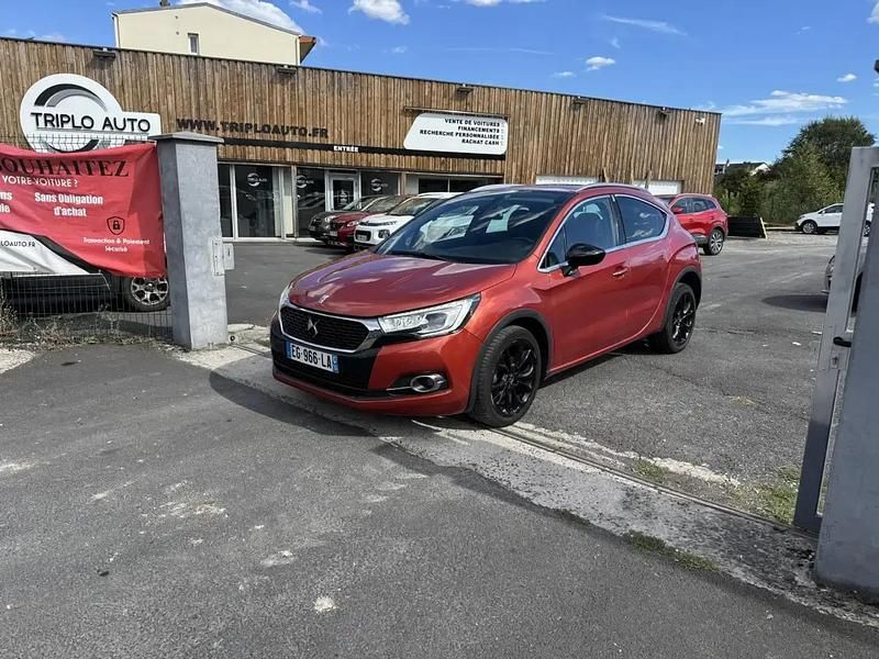 Orange Utilisé 2016 DS Automobiles DS4 Crossback Sport Chic SUV | 9 990 € - Image 1/4