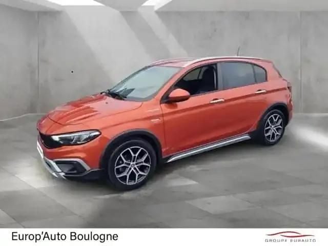 Orange paprika métallisé Occasion 2022 Fiat Tipo Cross Berline | 15 990 € (Bon prix) - Image 1/4