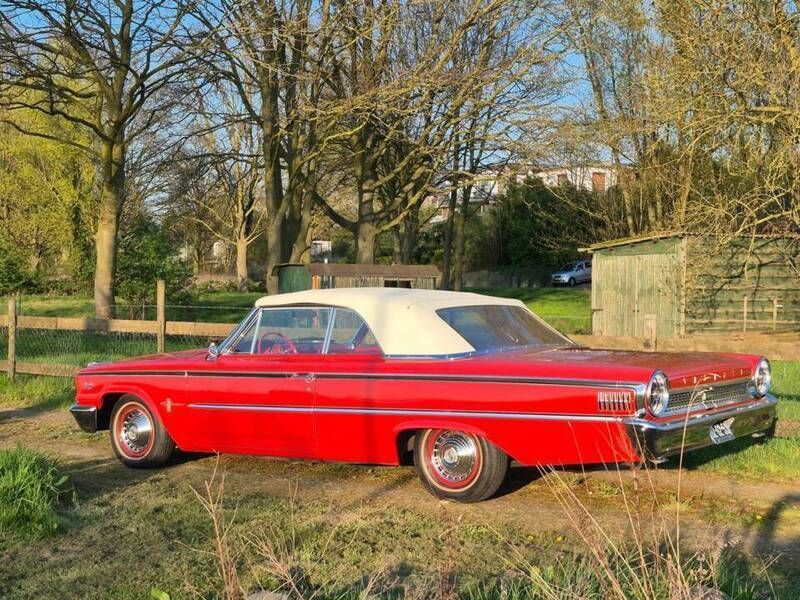 Rouge Utilisé 1963 Ford Galaxie Cabriolet | 11 100 € - Image 1/4
