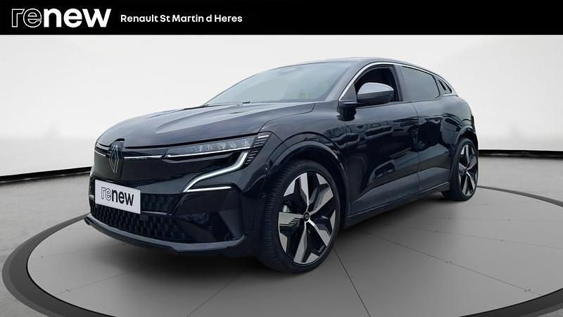Noir Utilisé 2022 Renault Mégane Techno Berline | 20 990 € (Bon prix) - Image 1/4
