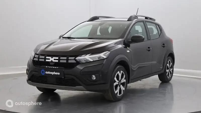 Noir Utilisé 2024 Dacia Sandero Expression Citadine | 16 999 € (Prix juste) - Image 1/4