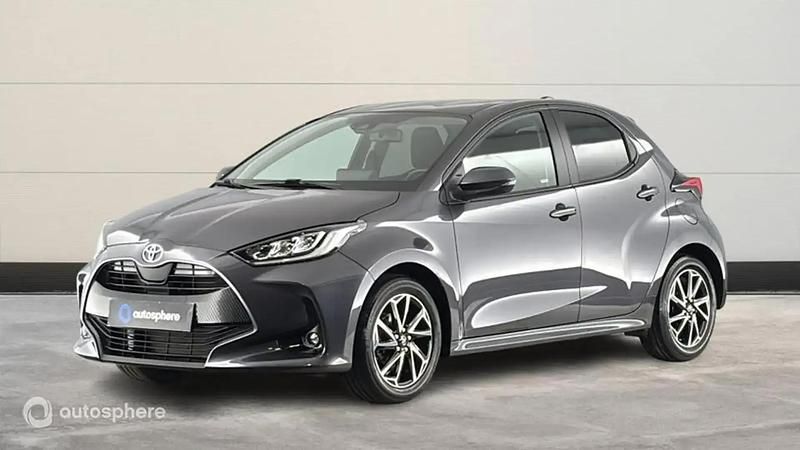 Gris Occasion 2024 Toyota Yaris Design Berline | 17 999 € (Prix juste) - Image 1/4
