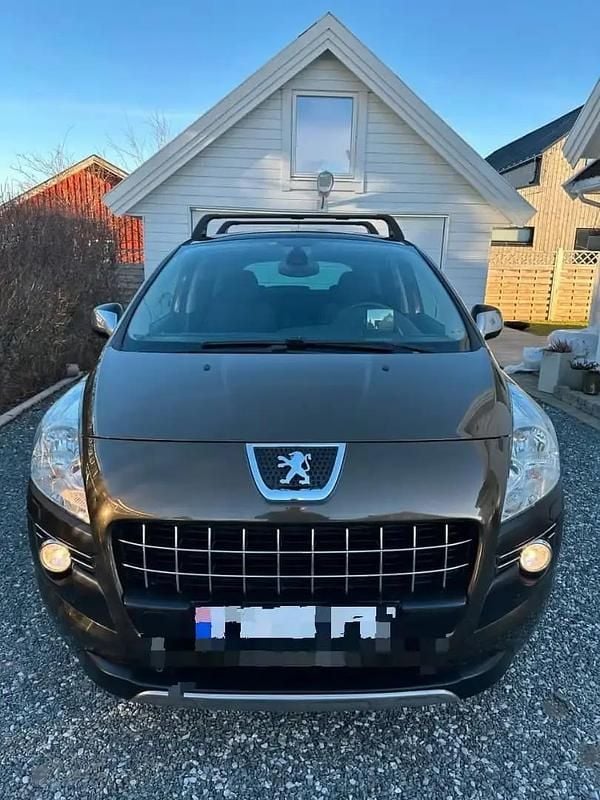 Gris Utilisé 2011 Peugeot 3008 Business-Line SUV | 3 500 € - Image 1/4