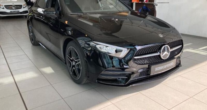 Utilisé 2022 Mercedes A180 AMG line Berline | 34 900 € (Prix cher) - Image 1/4