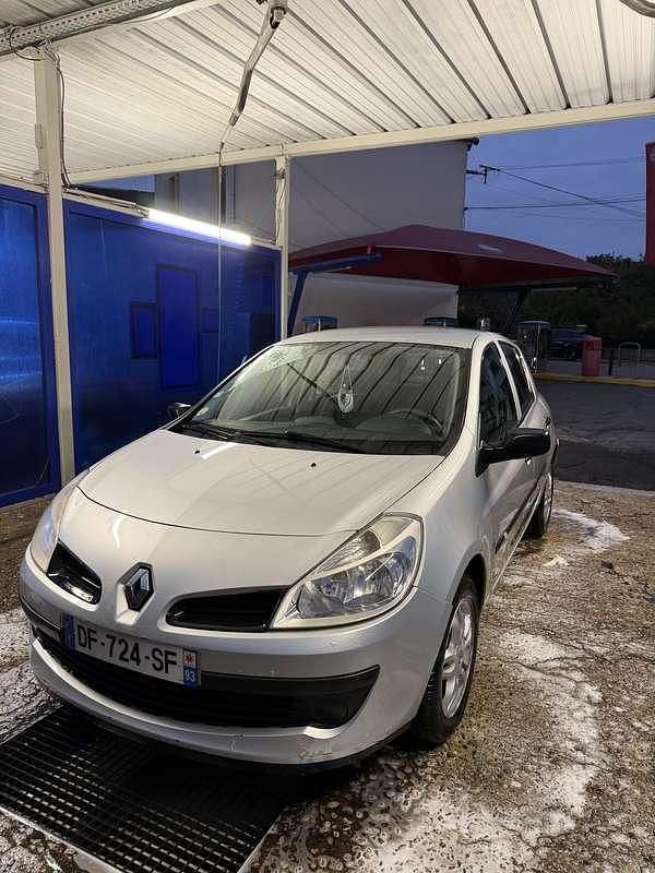 Occasion Renault Clio II Authentique 98 ch (72 kW) 2006 Berline