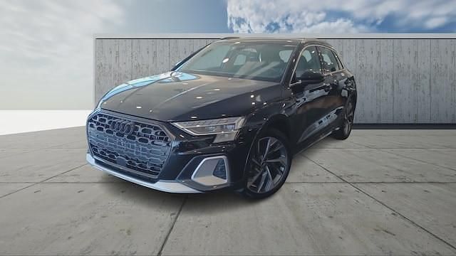 Noir mythic métallisé Utilisé 2025 Audi A3 e-tron Design Citadine | 52 090 € - Image 1/4