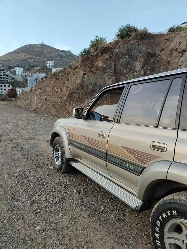 Occasion 1997 Toyota Land Cruiser Limited SUV | 62 000 € - Image 1/4