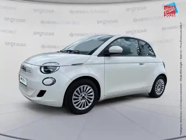 Blanc Utilisé 2023 Fiat 500e Citadine | 18 999 € (Prix juste) - Image 1/4