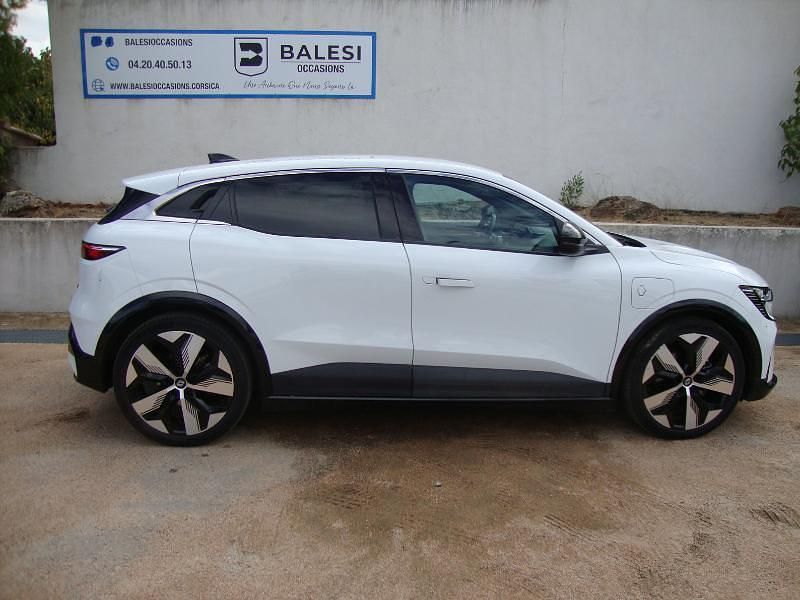 Occasion Renault Megane E-Tech Techno 161 kW (220 ch) 2023 Blanc Berline