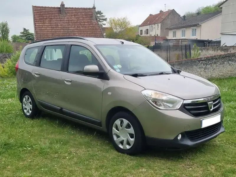 Utilisé 2012 Dacia Lodgy Lauréate Monospace | 6 990 € (Prix juste) - Image 1/4
