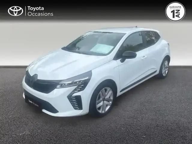 Blanc glacier Occasion 2024 Renault Clio V Evolution Berline | 15 990 € (Bon prix) - Image 1/4