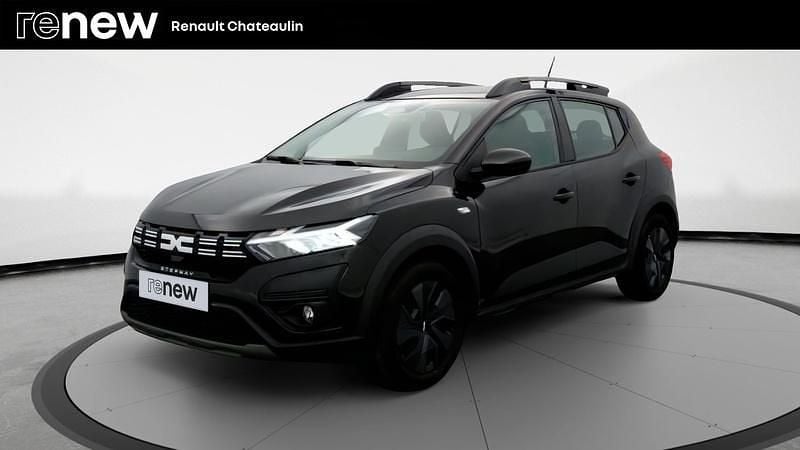 Noir Occasion 2025 Dacia Sandero Expression Citadine | 16 290 € (Prix juste) - Image 1/4