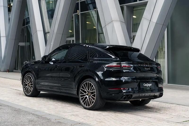 Noir Occasion 2021 Porsche Cayenne Coupe Coupé | 77 499 € - Image 1/4