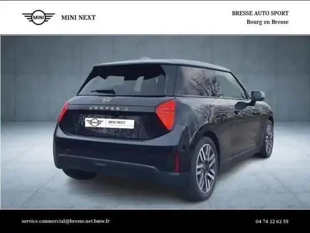 Occasion Mini Cooper Classic 11 kW (15 ch) 2024 Midnight black ii Citadine