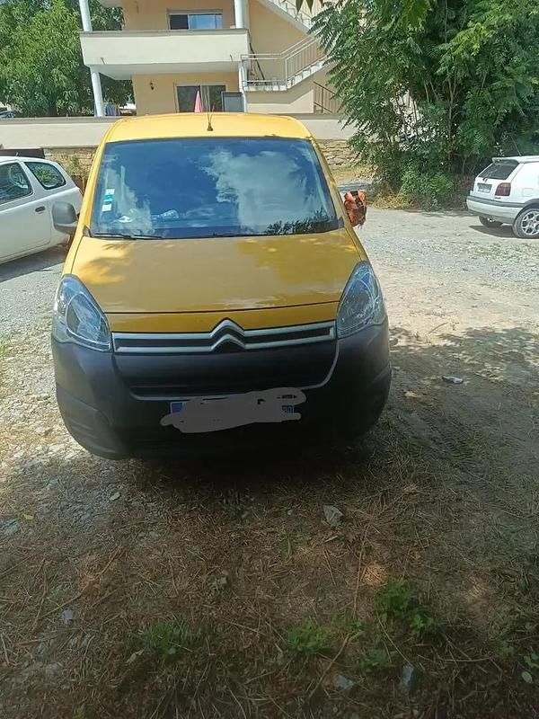 Utilisé 2016 Citroën Berlingo Business Class Monospace | 7 999 € (Super prix) - Image 1/4