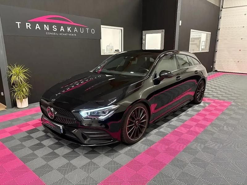Noir Occasion 2019 Mercedes CLA220 Shooting Brake AMG line Break | 26 990 € - Image 1/4