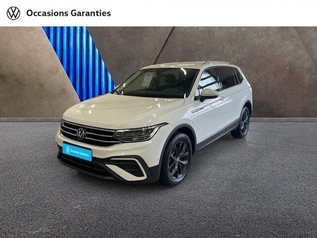 Utilisé 2024 VW Tiguan Allspace Life SUV | 43 900 € (Prix juste) - Image 1/4
