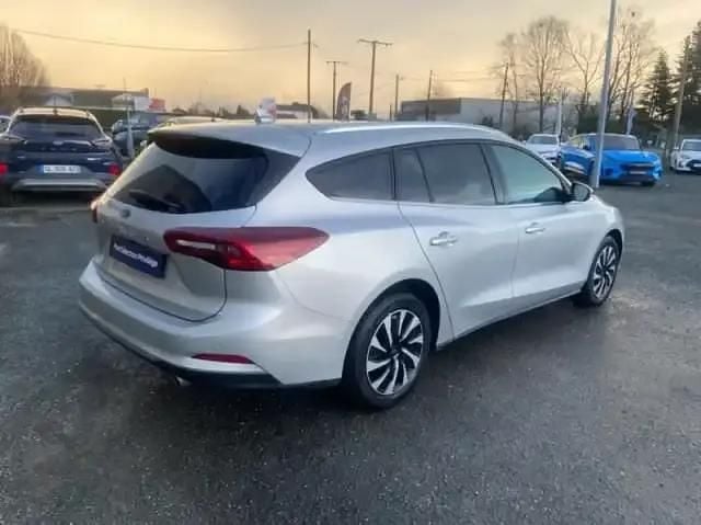 Occasion Ford Focus ST-Line X 2024 Gris clair métallisé Break