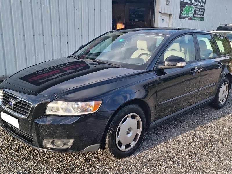 Utilisé 2010 Volvo V50 Break | 3 450 € - Image 1/4