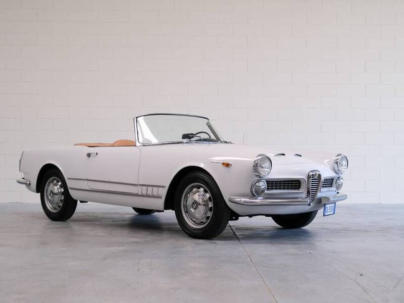 Blanc Utilisé 1962 Alfa Romeo 2600 Cabriolet | 95 000 € - Image 1/4