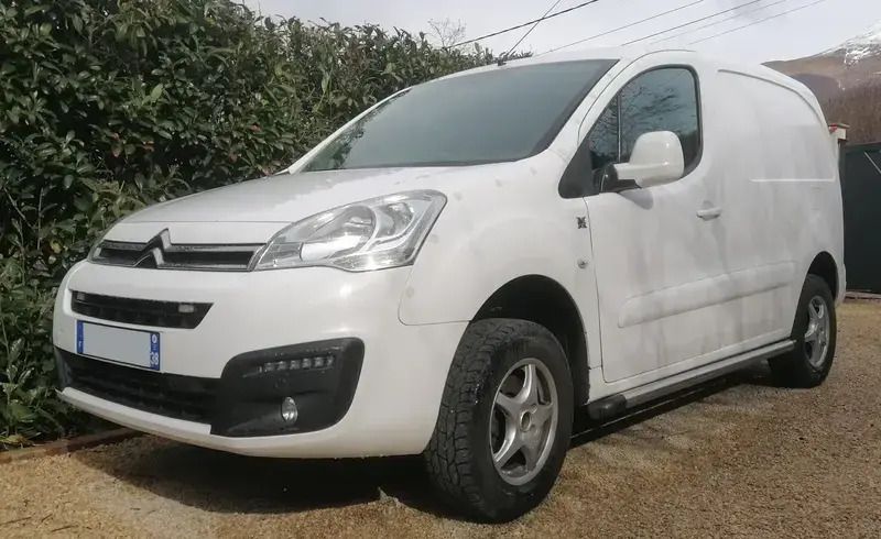 Blanc Utilisé 2016 Citroën Berlingo Monospace | 14 900 € - Image 1/4