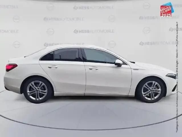 Occasion Mercedes A180 Progressive 137 ch (100 kW) 2023 Blanc polaire Berline