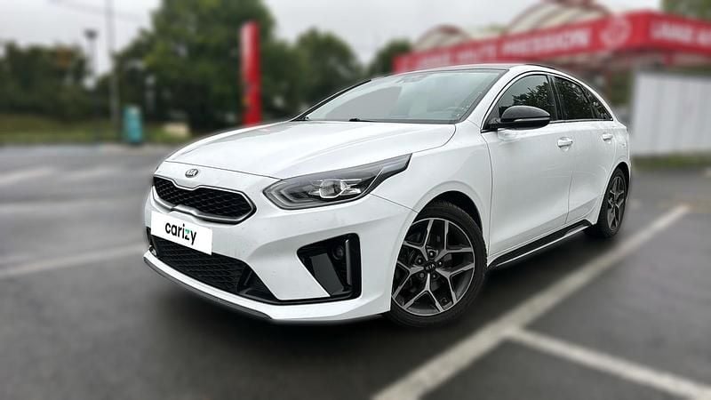 Blanc Utilisé 2020 Kia ProCeed GT-Line Citadine | 16 990 € (Prix juste) - Image 1/4