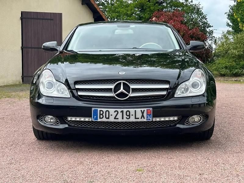 Noir Utilisé 2008 Mercedes CLS320 Berline | 13 890 € - Image 1/4