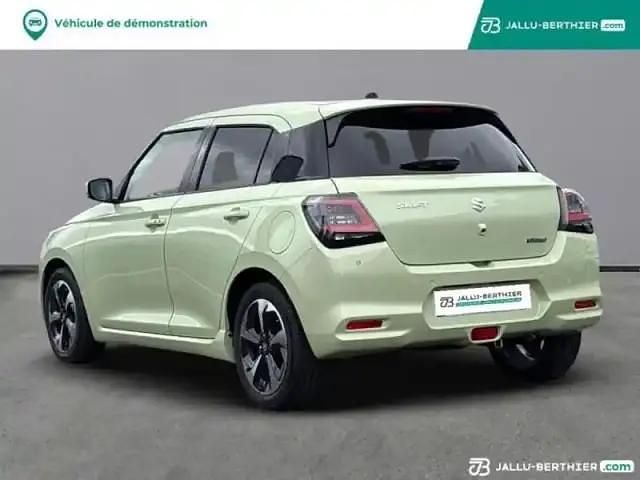 Occasion Suzuki Swift 83 ch (61 kW) 2025 Cool yellow metal Berline