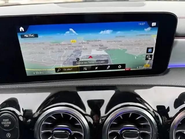 Occasion Mercedes CLA220 AMG line 2023 Gris montagne métallisé Berline