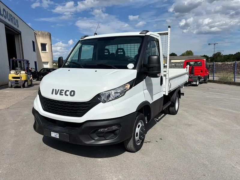 Blanc Occasion 2022 Iveco Daily Van | 29 880 € (Bon prix) - Image 1/4