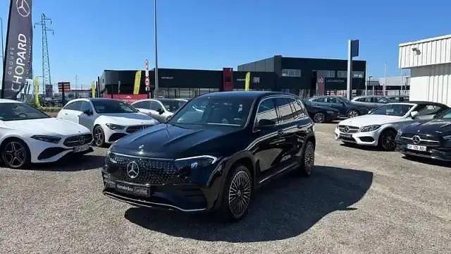 Kosmosblack met. Occasion 2025 Mercedes EQB250+ SUV | 46 490 € (Super prix) - Image 1/4