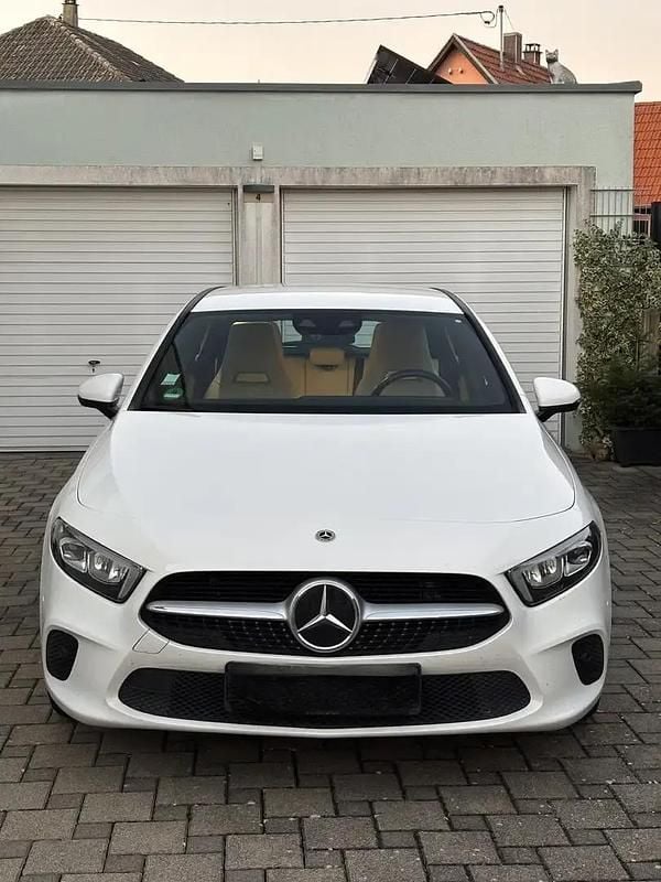 Utilisé 2020 Mercedes A200 Progressive Berline | 24 990 € (Super prix) - Image 1/4