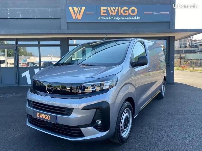 Gris Nouvelle 2025 Opel Vivaro Van | 32 890 € - Image 1/4