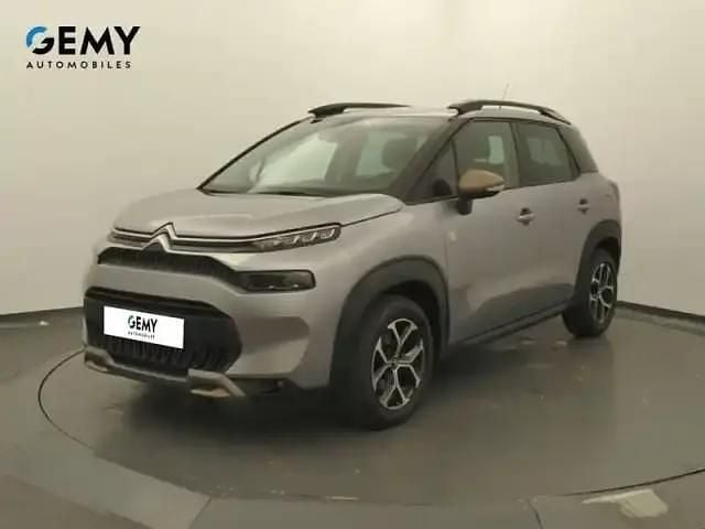 Kca gris artense metalli Utilisé 2023 Citroën C3 Aircross PureTech SUV | 17 989 € (Prix juste) - Image 1/4