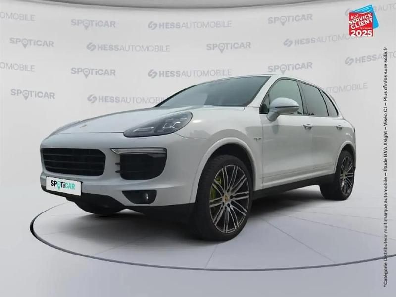 Blanc Utilisé 2017 Porsche Cayenne Platinum Edition SUV | 41 999 € - Image 1/4