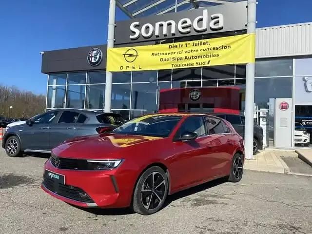 Rouge Utilisé 2023 Opel Astra Business Berline | 19 890 € (Prix juste) - Image 1/4