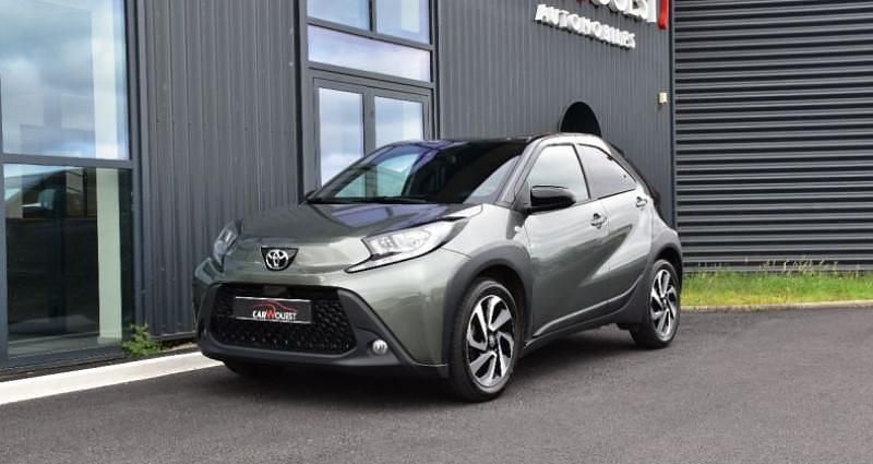Utilisé 2023 Toyota Aygo Design Citadine | 13 990 € (Prix juste) - Image 1/4