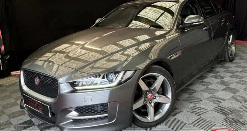 Utilisé 2018 Jaguar XE R-Sport Berline | 17 999 € (Prix juste) - Image 1/4