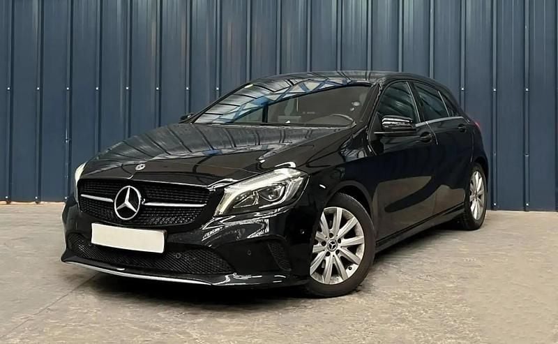 Noir Occasion 2018 Mercedes A180 Berline | 13 990 € (Super prix) - Image 1/4