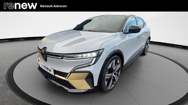 Gris Utilisé 2022 Renault Mégane Iconic Berline | 23 571 € (Bon prix) - Image 1/4