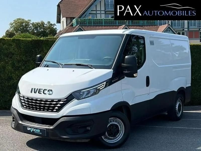 Blanc Utilisé 2021 Iveco Daily Van | 21 500 € (Bon prix) - Image 1/4