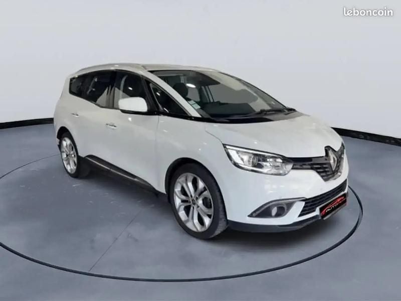 Blanc Utilisé 2017 Renault Grand Scénic IV Business Monospace | 10 990 € - Image 1/4