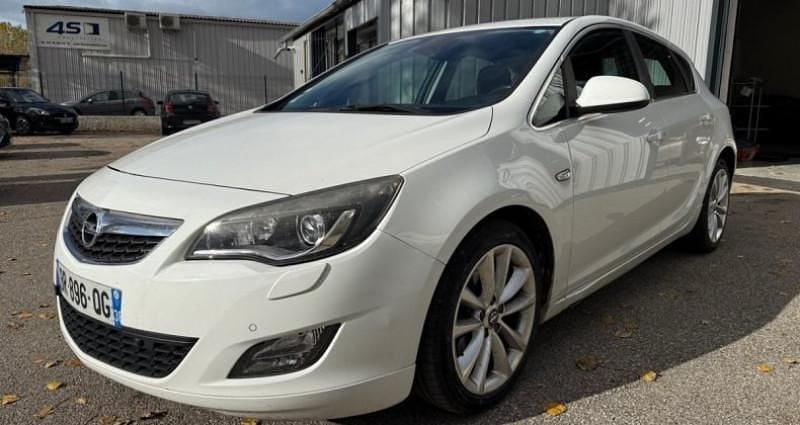 Utilisé 2011 Opel Astra Sport Berline | 7 999 € - Image 1/1