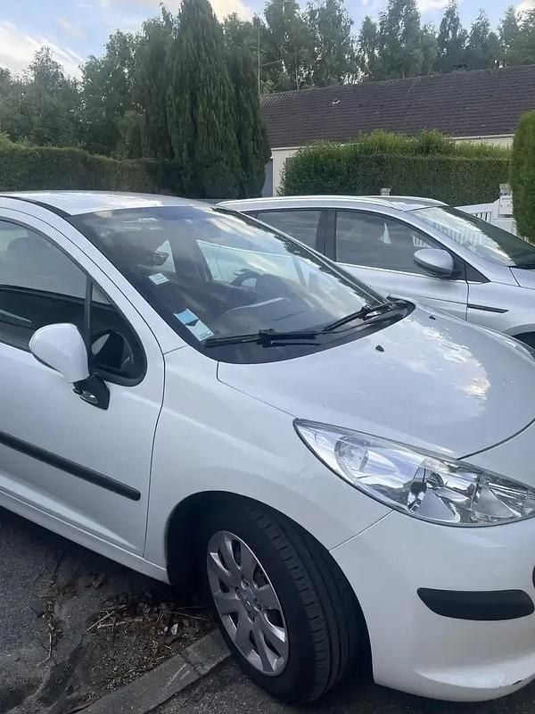 Utilisé 2009 Peugeot 207 Berline | 1 500 € (Super prix) - Image 1/4