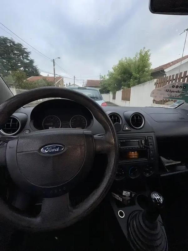 Image 2/4