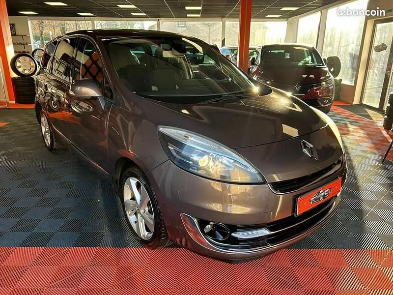 Utilisé 2013 Renault Scénic III Dynamique Monospace | 5 490 € (Prix juste) - Image 1/4
