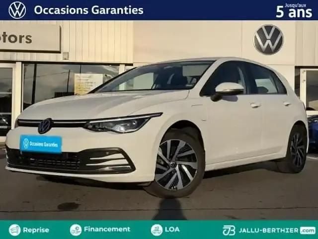 Blanc pur Utilisé 2021 VW Golf VIII Style Berline | 23 889 € (Prix juste) - Image 1/4