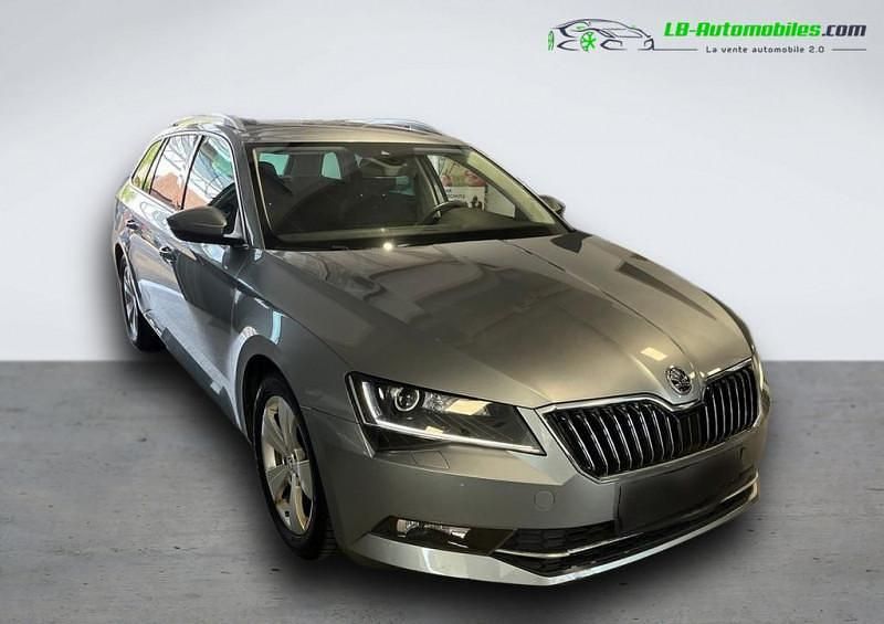 Utilisé 2019 Skoda Superb Break | 26 200 € (Bon prix) - Image 1/4